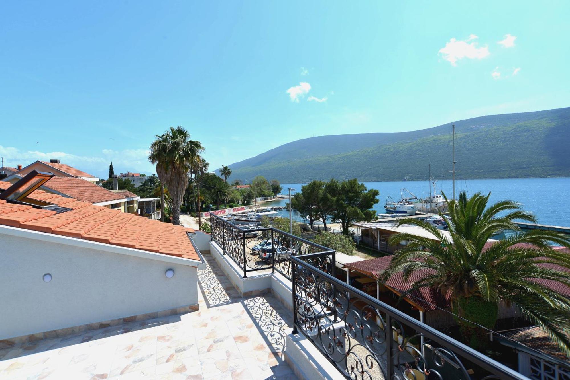 Apartment Sm Herceg Novi Phòng bức ảnh
