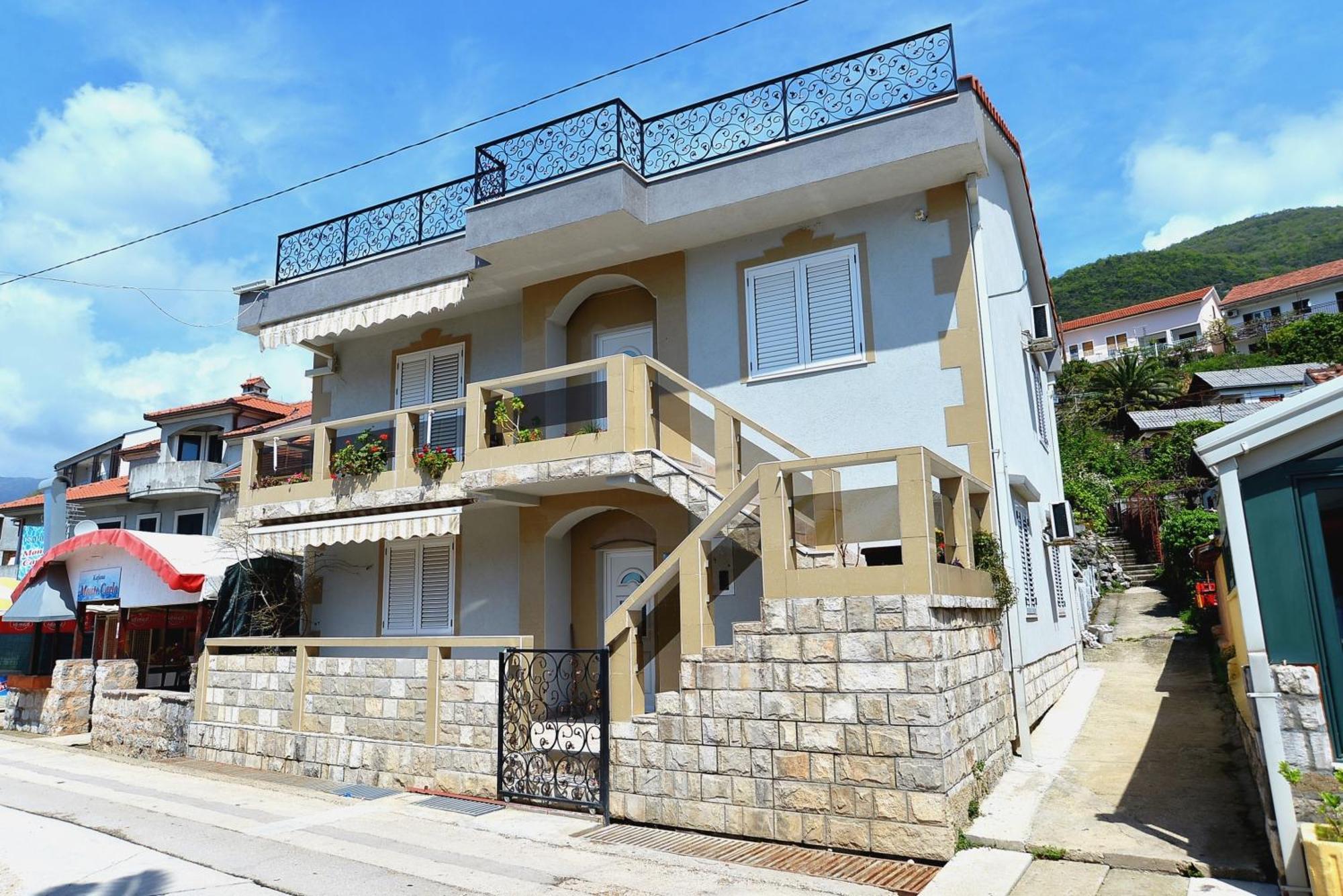Apartment Sm Herceg Novi Phòng bức ảnh