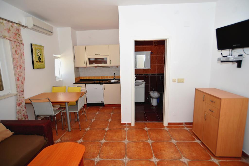 Apartment Sm Herceg Novi Phòng bức ảnh