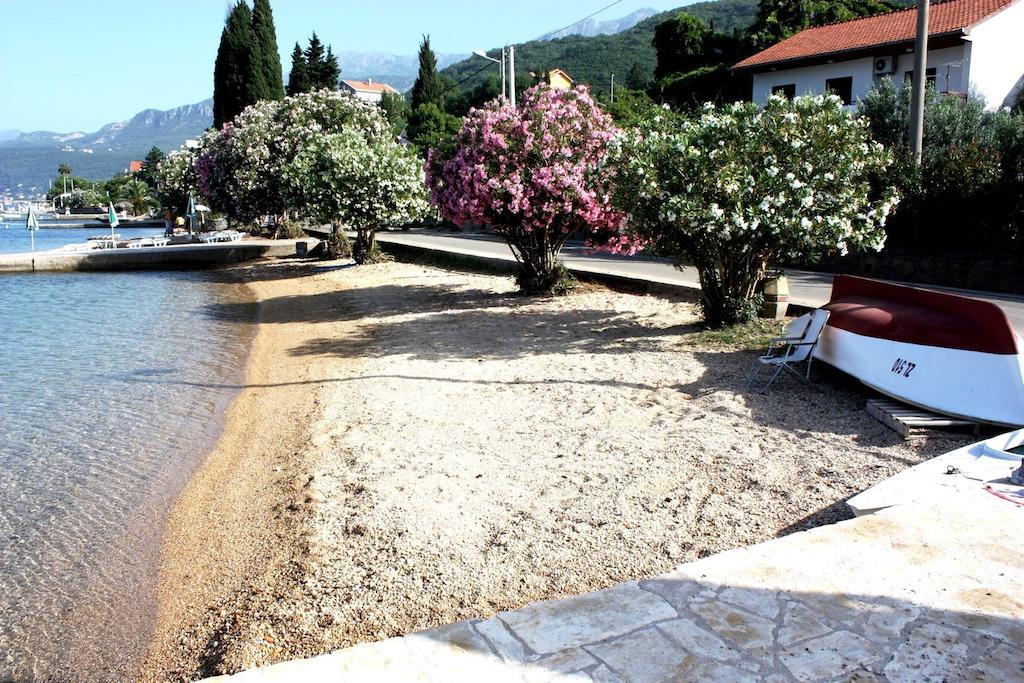 Apartment Sm Herceg Novi Phòng bức ảnh